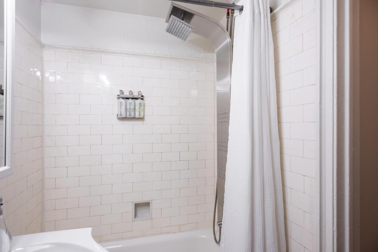 Mint House Detroit - Grand Circus Park Aparthotel Ngoại thất bức ảnh